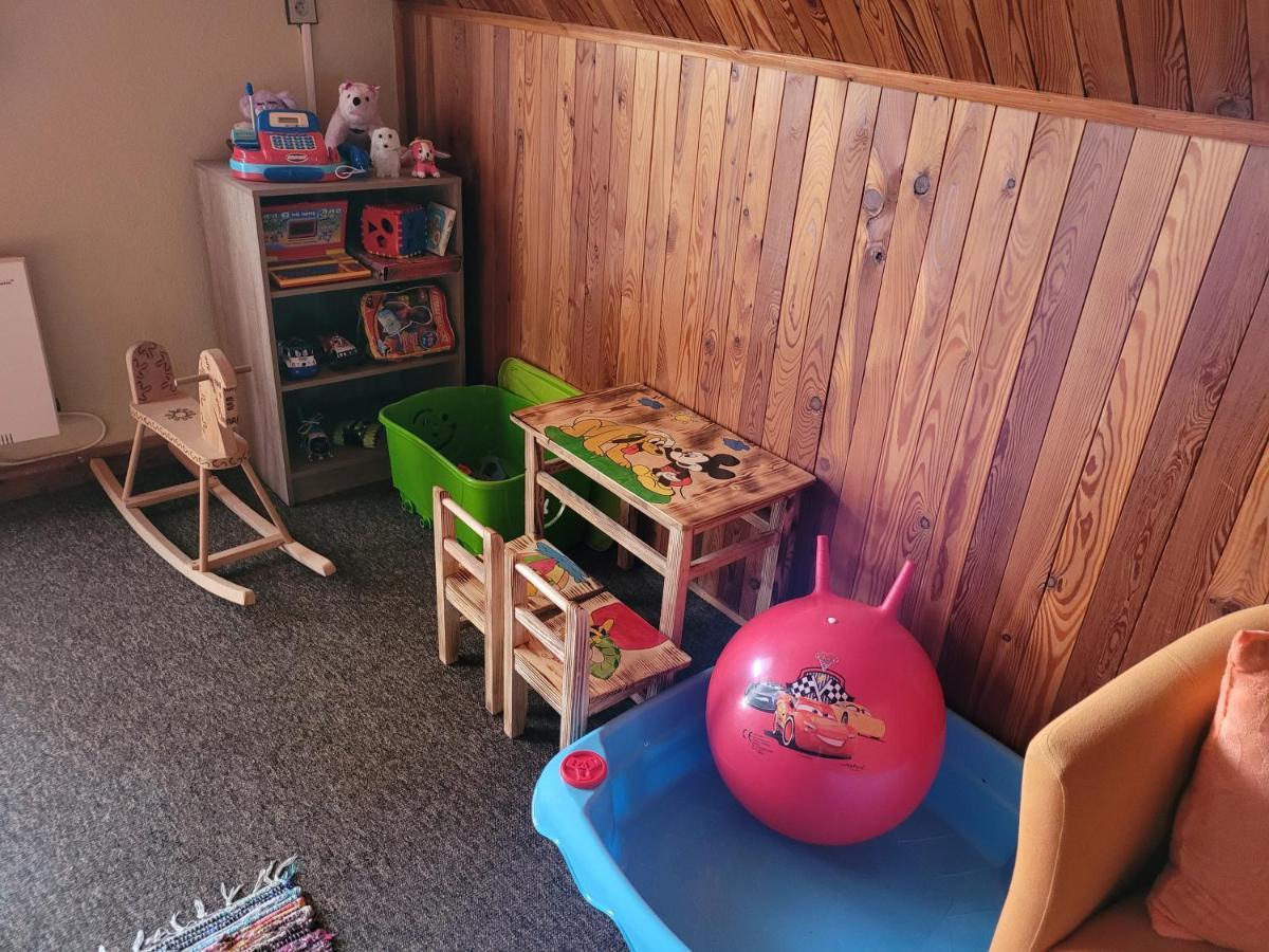 Liptovská Chata pri potoku Lipótszentmiklós Kültér fotó