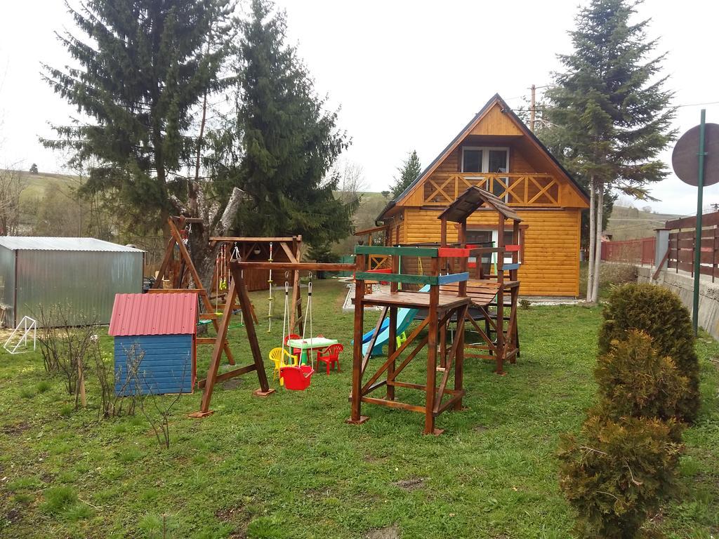 Liptovská Chata pri potoku Lipótszentmiklós Kültér fotó